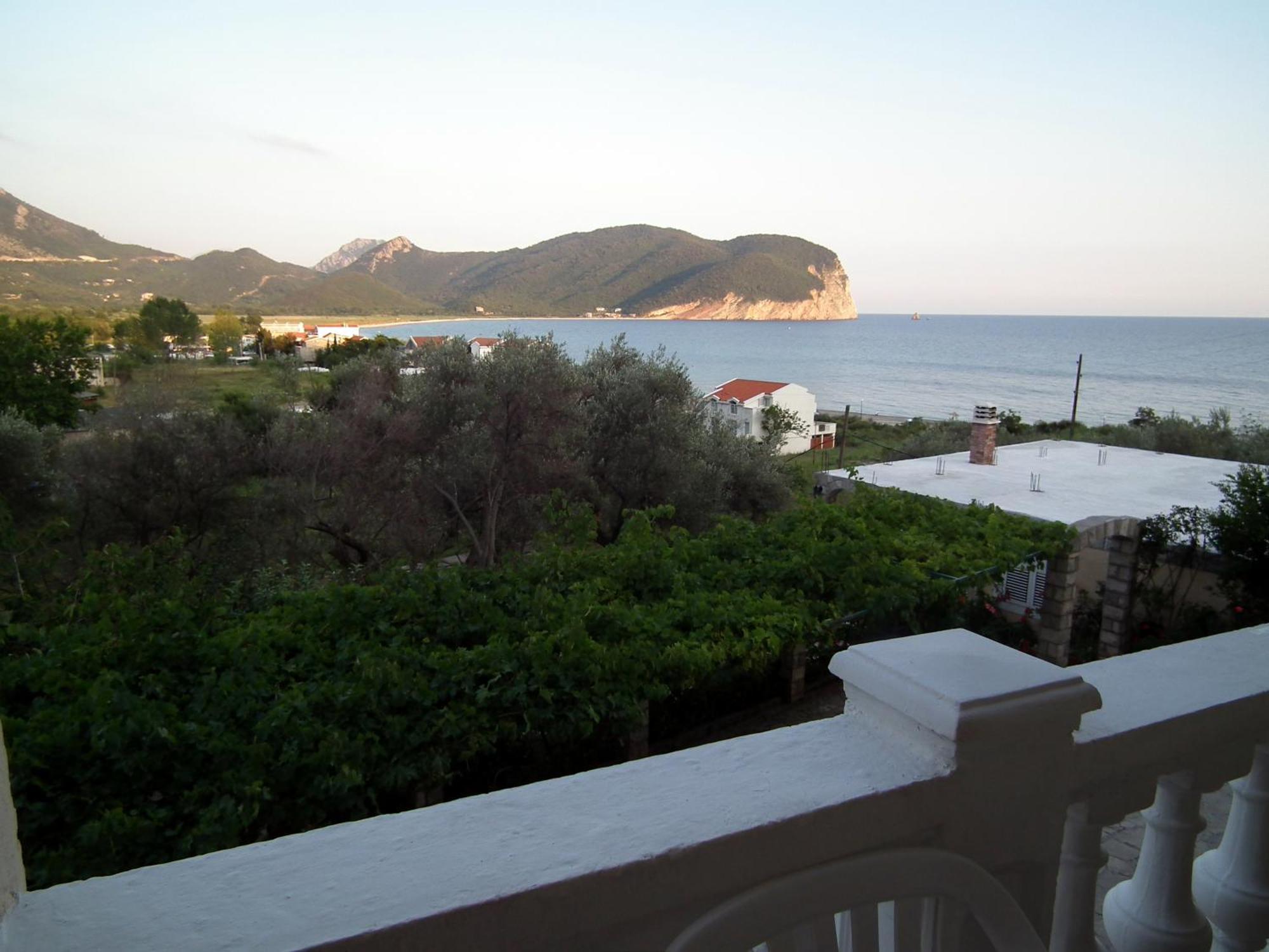 Castellamare Residence Petrovac na moru Exterior foto