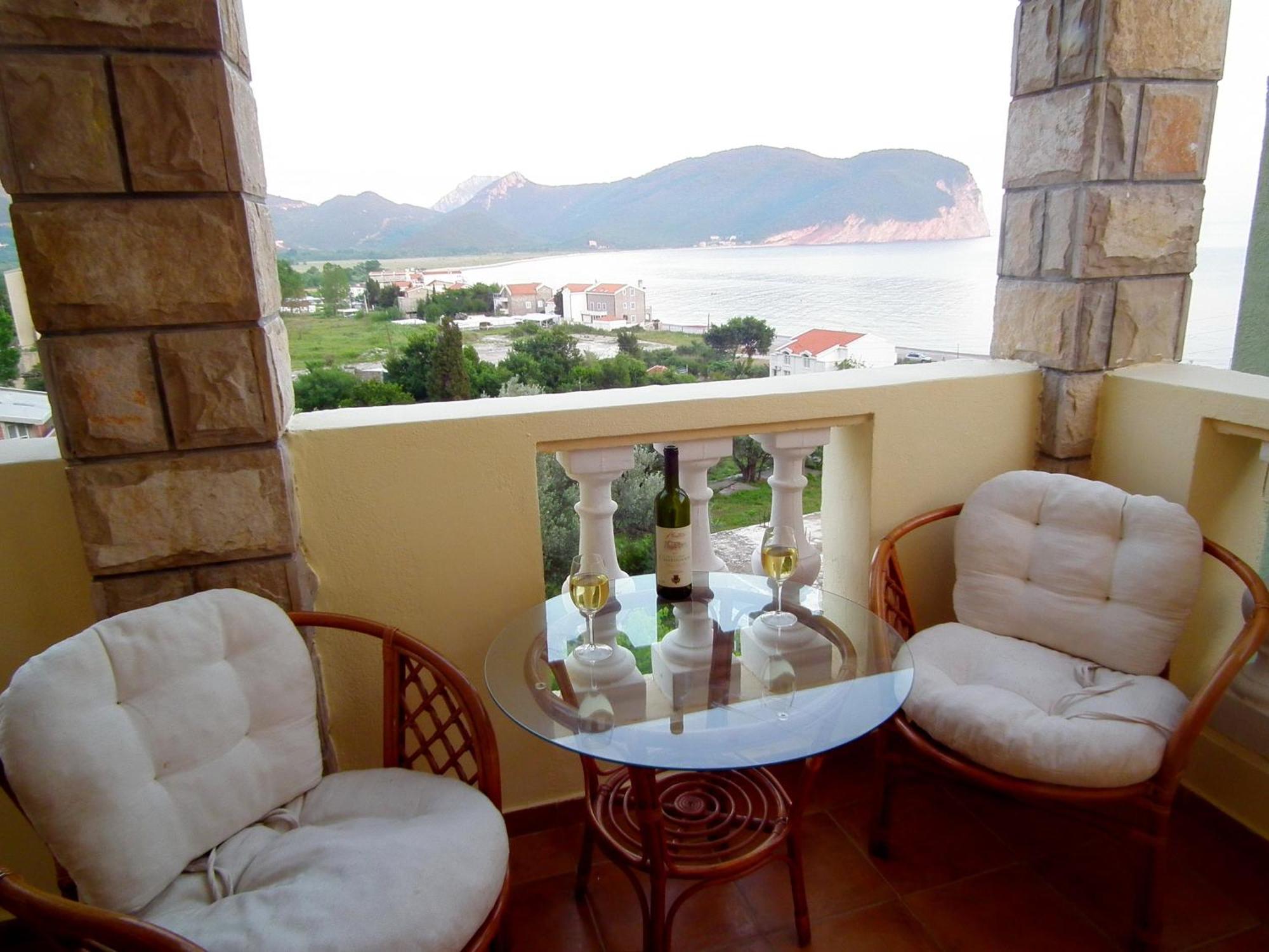 Castellamare Residence Petrovac na moru Exterior foto