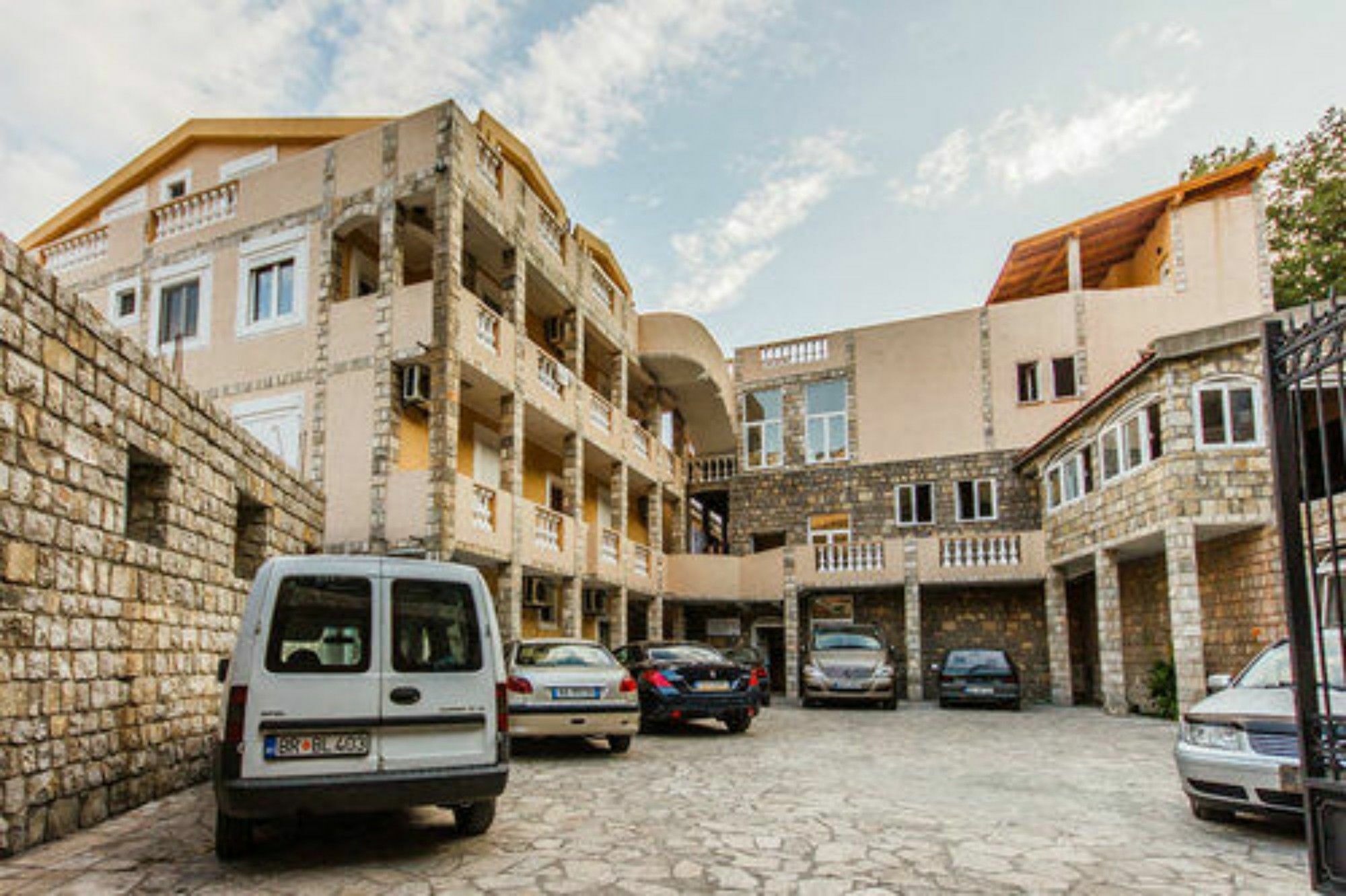 Castellamare Residence Petrovac na moru Exterior foto
